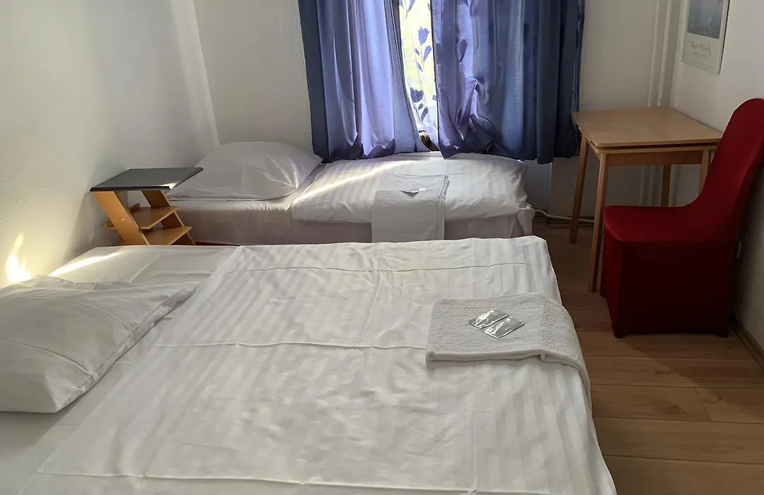Maerkischer Hof Hotel-1